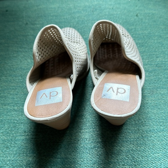 DV Slip on bootie 7.5 - Picture 2 of 3